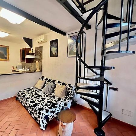 Old Town Florence- Love Apartment Bagian luar foto