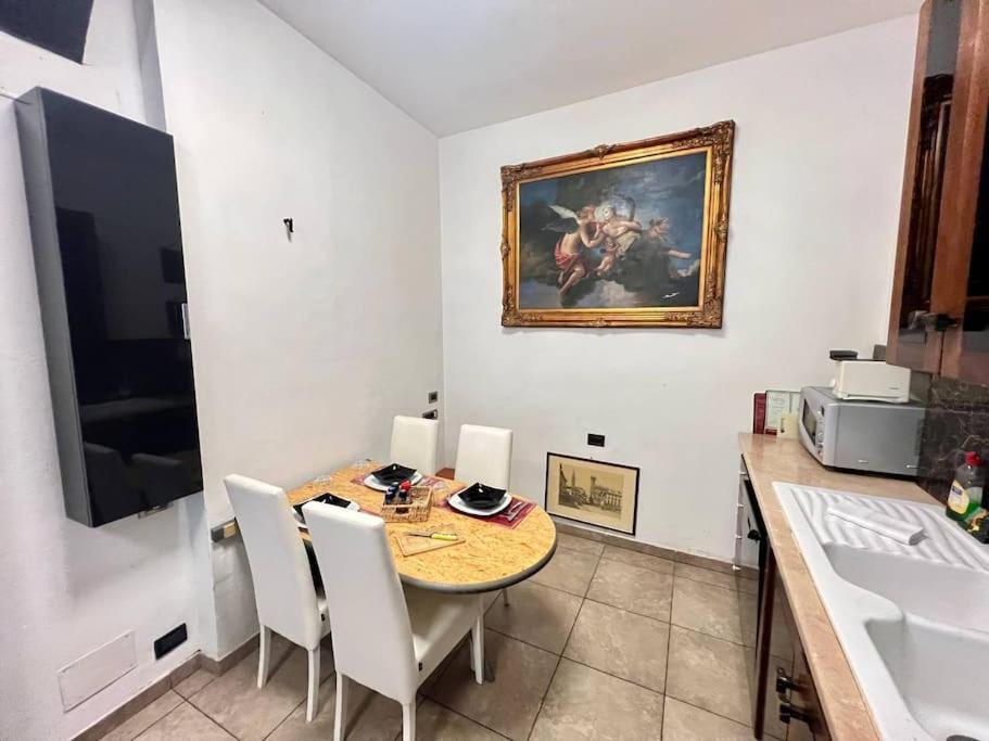 Old Town Florence- Love Apartment Bagian luar foto